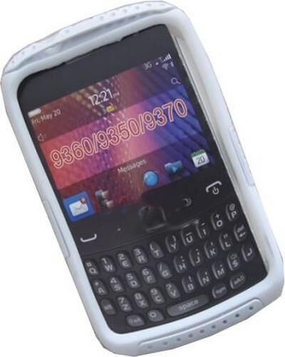 BlackBerry 9360 ile Uyumlu Curve Termo Plastik Silikon Kılıf Beyaz Renk