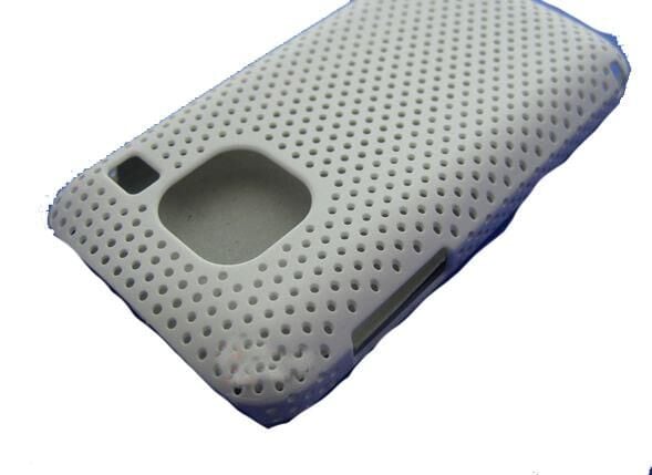 E5 ile Uyumlu Delikli Sert Kauçuk Kılıf Beyaz Renk