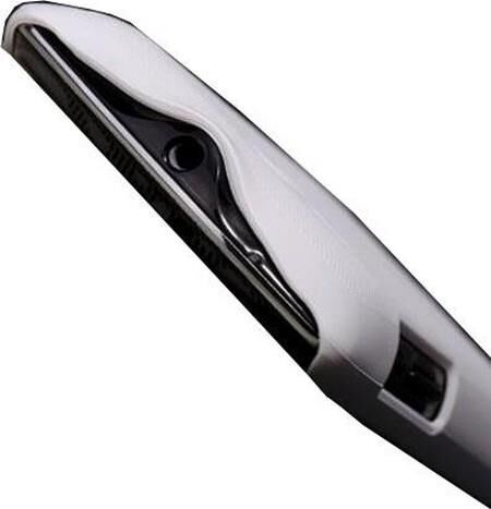 Nillkin Xperia Neo L ile Uyumlu Sert Kauçuk Kılıf Beyaz Renk