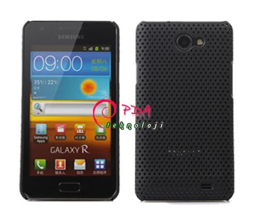 Galaxy R i9103 ile Uyumlu Delikli Sert Kauçuk Kılıf Siyah Renk