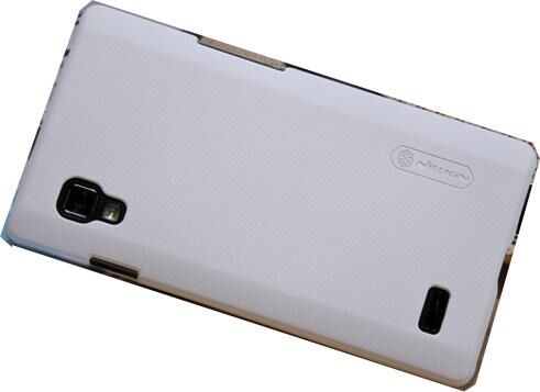 Nillkin Optimus L9 ile Uyumlu Sert Kauçuk Kılıf Beyaz