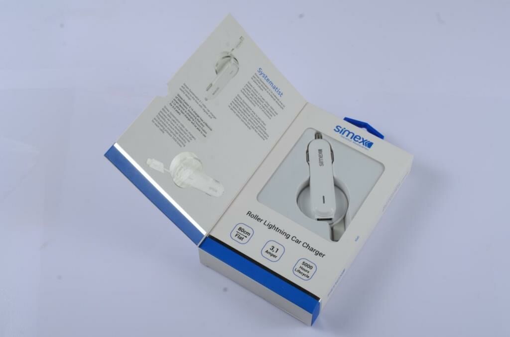 Simex iPhone 6G\6G Plus ile Uyumlu 3.1 mAh Makaralı USB' li Araç İçi Şarj Cihazı Beyaz SPA-01