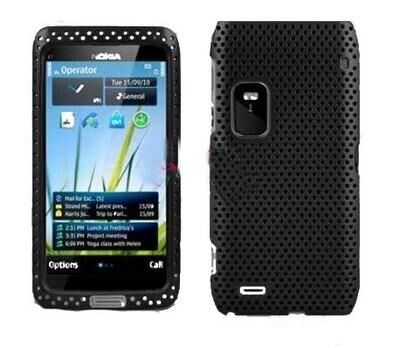 E7 ile Uyumlu Delikli Sert Kauçuk Kılıf Siyah Renk