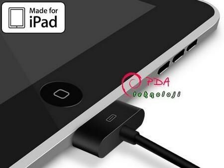 iPad 2 ile Uyumlu Araç Şarj Aleti Siyah Renk