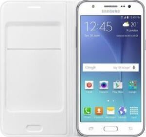 Galaxy J5 ile Uyumlu Flip Wallet Kılıf Beyaz EF-WJ500BWEGWW (Out)