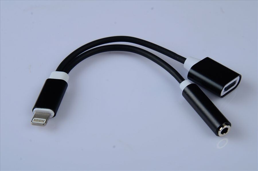 iPhone 7 ile Uyumlu Şarj 3.5mm 3.5mm Dönüştürücü AUX Bağlantı Kablosu Siyah A Kalite ET-OT15