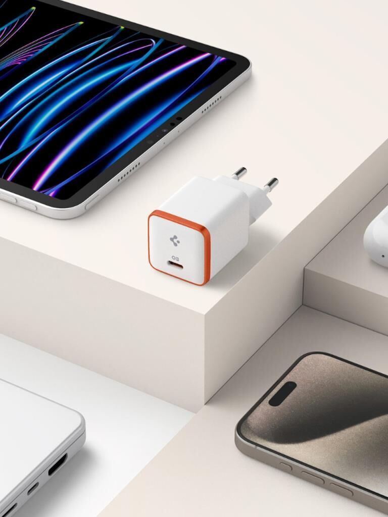Spigen 30W USB-C Mini Adaptör - PPS Destekli Hızlı Şarj Aleti iPhone & Android & iPad & MacBook Type-C EE301 White